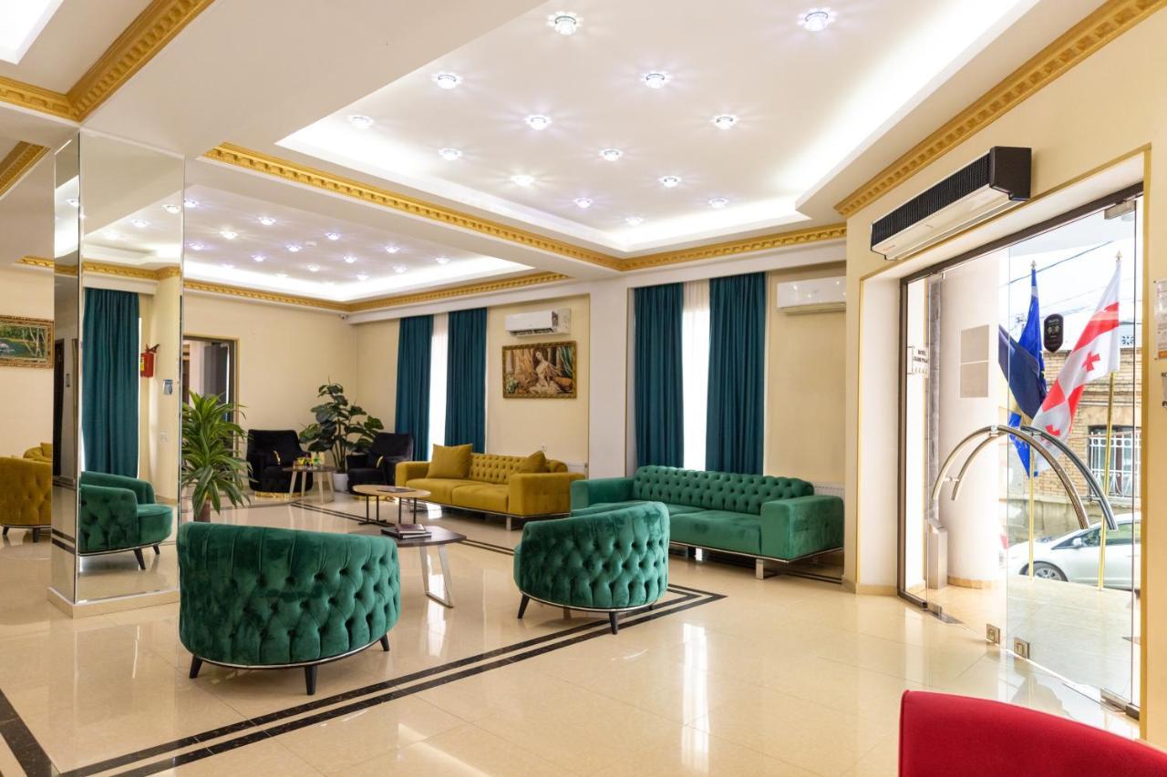 Hotel Grand Palace Тбилиси Экстерьер фото