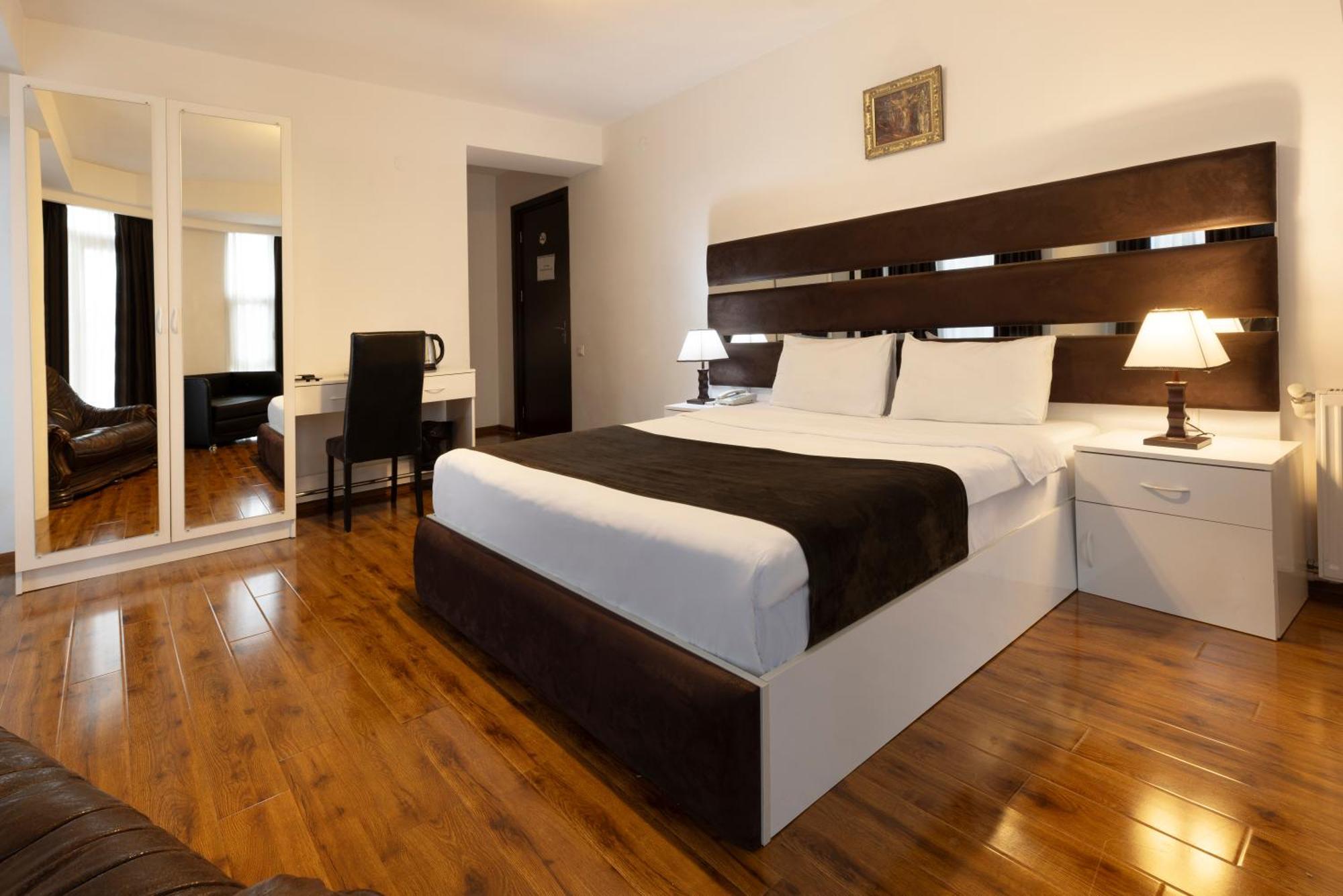 Hotel Grand Palace Тбилиси Номер фото