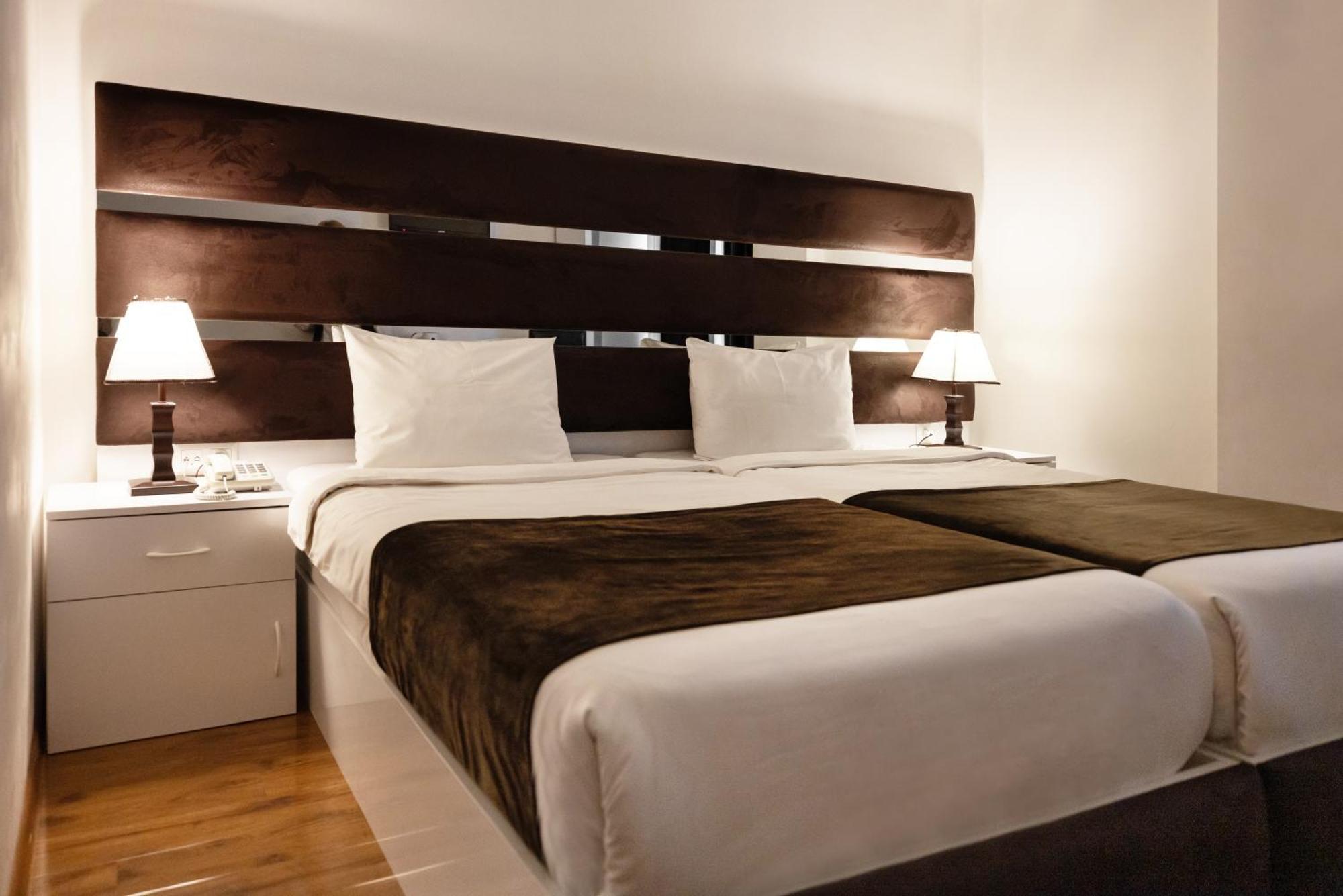 Hotel Grand Palace Тбилиси Номер фото