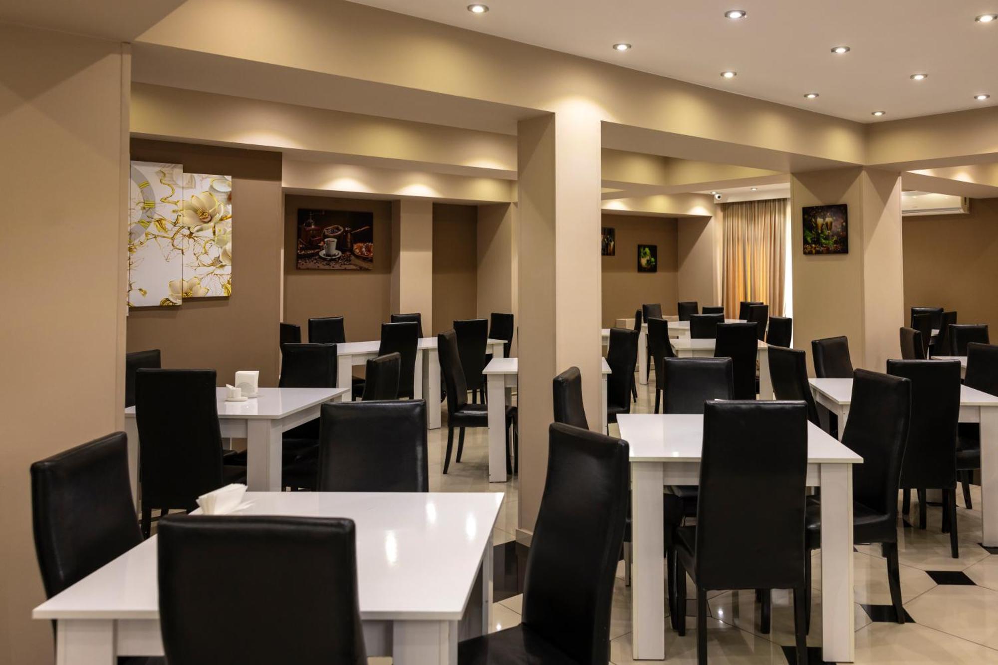 Hotel Grand Palace Тбилиси Экстерьер фото