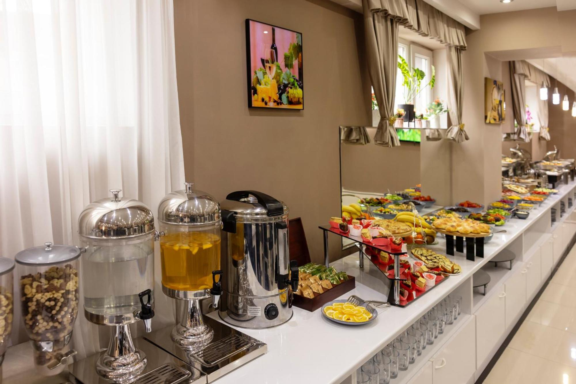 Hotel Grand Palace Тбилиси Экстерьер фото