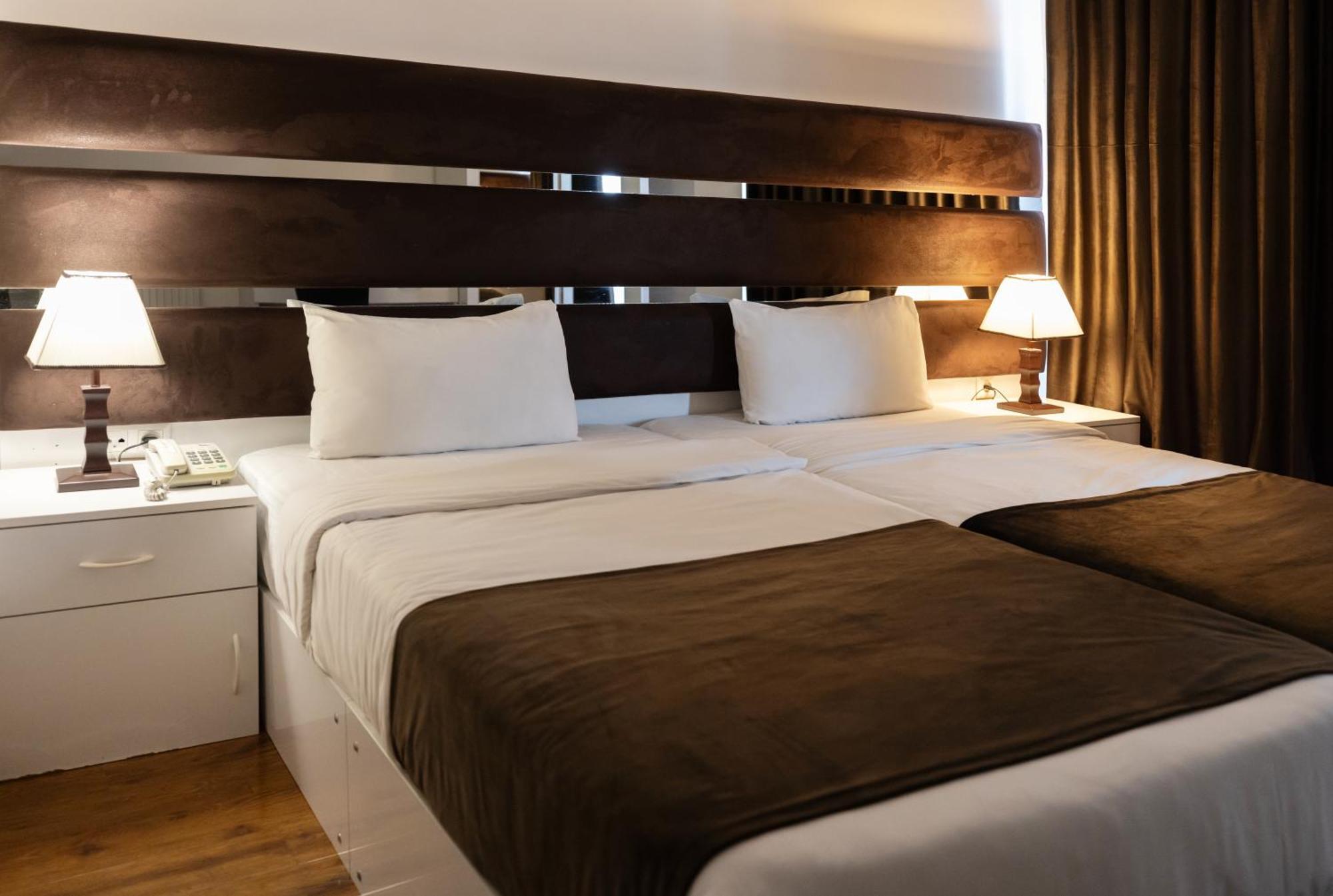 Hotel Grand Palace Тбилиси Номер фото