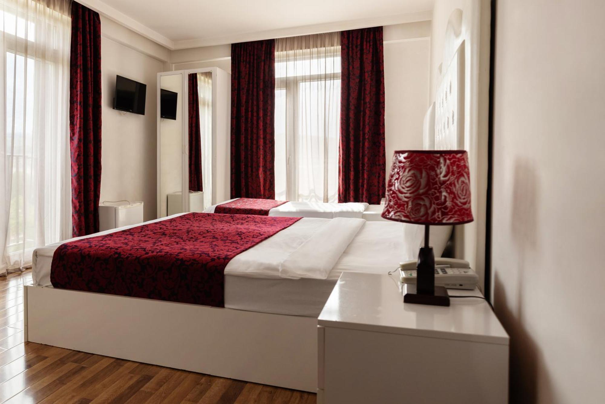 Hotel Grand Palace Тбилиси Номер фото